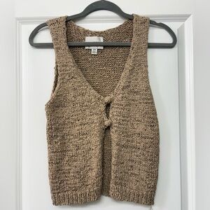 Elegant Tan V-Neck Sweater Vest
